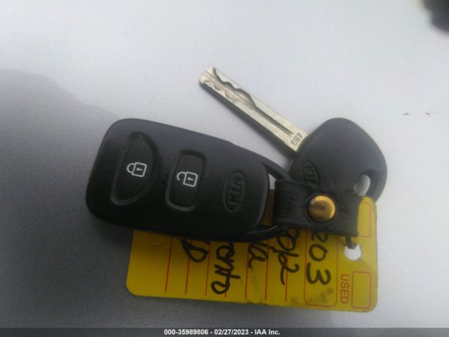 5XYKT3A67CG308382 KIA SORENTO LX