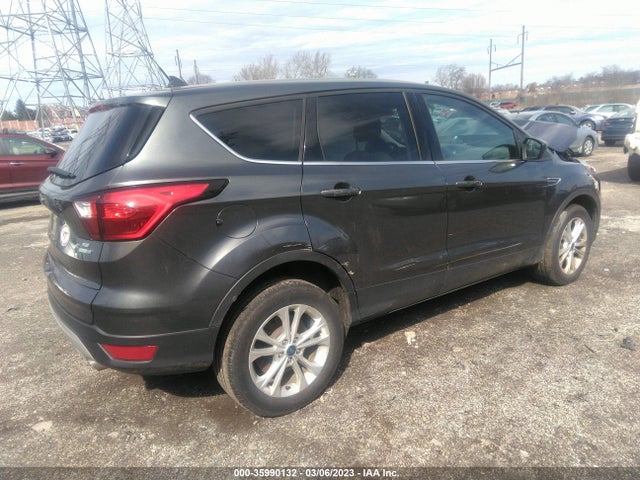 Ford ESCAPE SE 2019 1FMCU9GD3KUB19408 Image 4