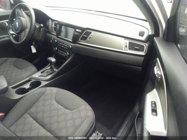 KNDCB3LC9K5274396 KIA NIRO LX