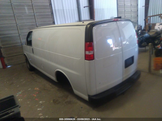 Chevrolet EXPRESS CARGO VAN 2018 1GCWGAFP4J1333040 Image 4