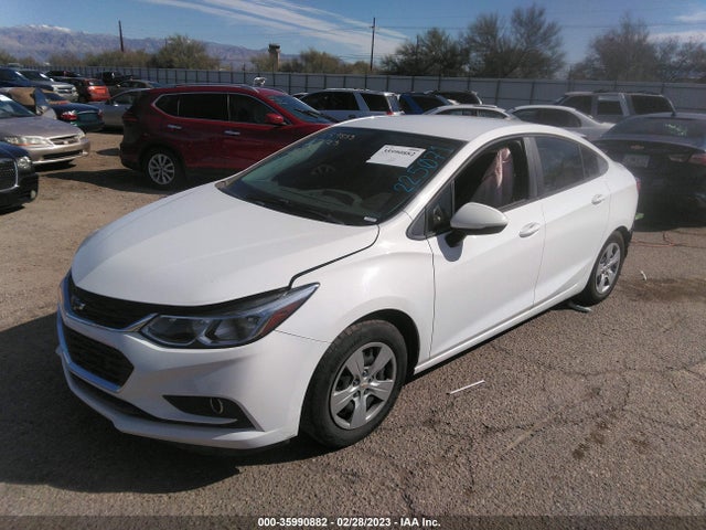 Chevrolet CRUZE LS 2018 1G1BC5SM8J7225071 Image 2