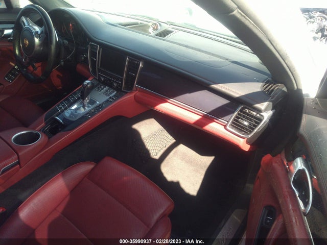 2016 Porsche Panamera, VIN: WP0AA2A72GL000356