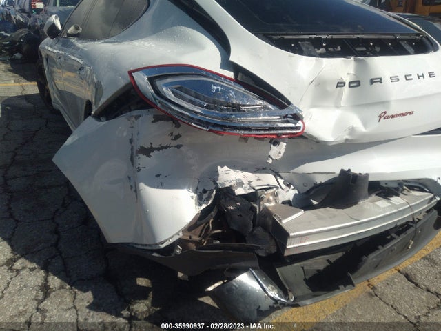 2016 Porsche Panamera, VIN: WP0AA2A72GL000356