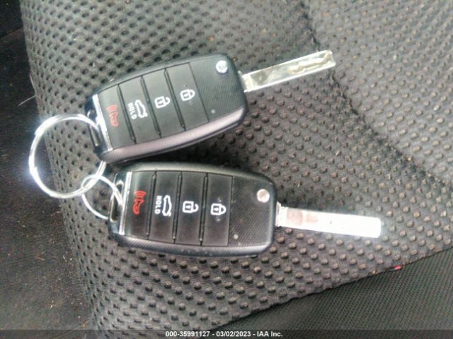 5XXGT4L32KG319288 KIA Optima Lx