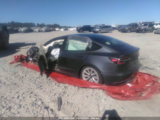 2022 TESLA MODEL 3 5YJ3E1EB1NF304915 Photo 2