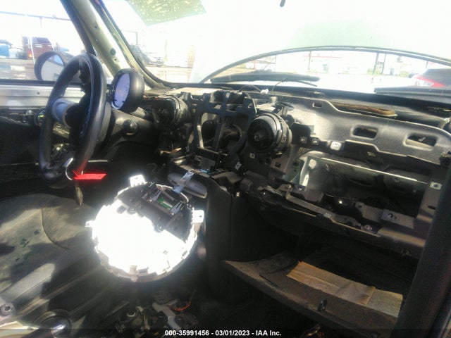 2007 MINI COOPER HARDTOP VIN: WMWMF33507TT56009
