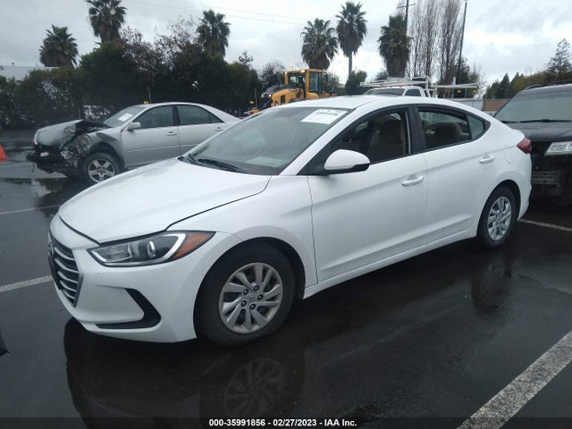 Hyundai ELANTRA SE 2018 5NPD74LF9JH310673 Image 2