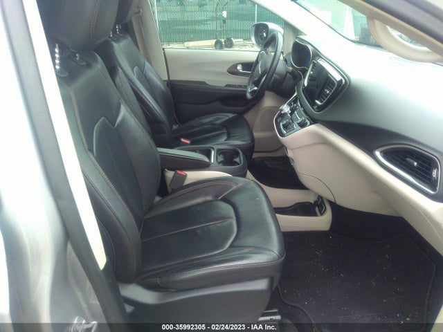 2C4RC1BG1HR611056 Chrysler Pacifica Touring-l