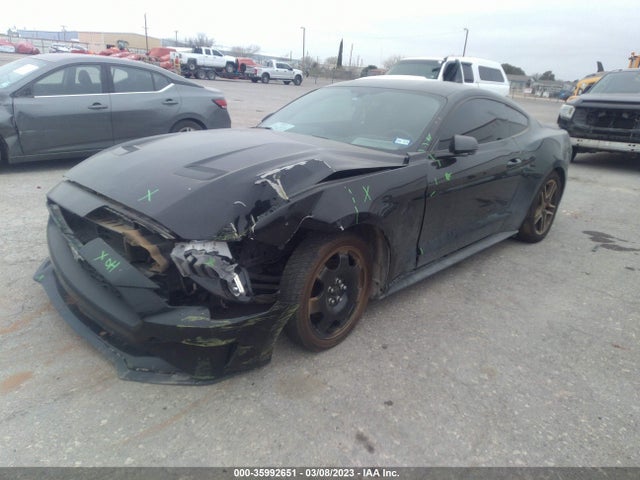 Ford Mustang Ecoboost 2018 1FA6P8TH1J5167080 Image 2