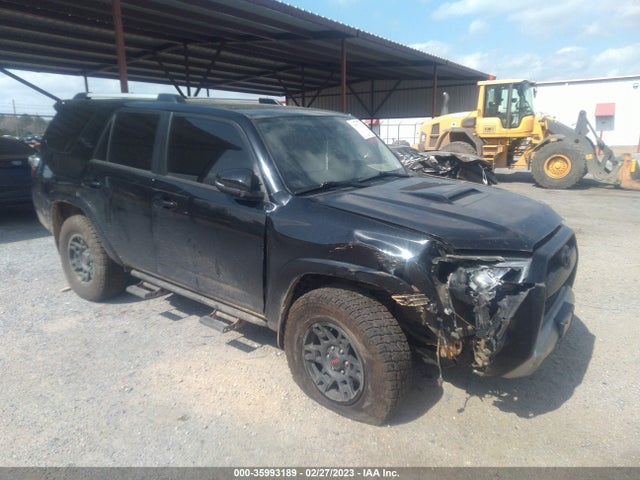Toyota 4RUNNER SR5 2018 JTEBU5JR0J5604459 Image 1