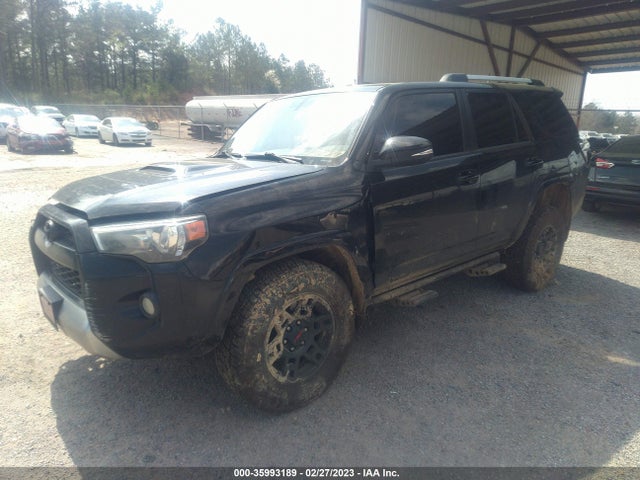Toyota 4RUNNER SR5 2018 JTEBU5JR0J5604459 Image 2