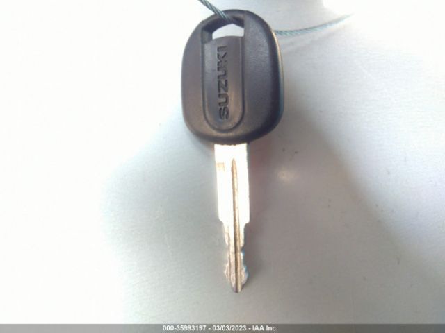 KL5JD56Z58K822259 Suzuki Forenza