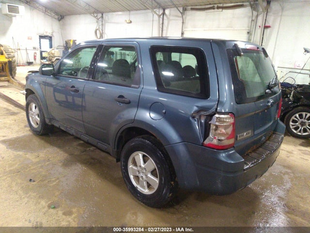 2012 FORD ESCAPE XLS VIN: 1FMCU9C74CKA45011
