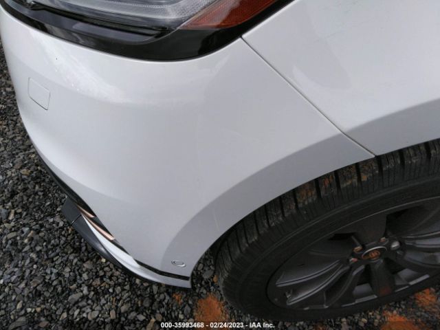 SALYL2RNXJA725551 Land Rover Range Rover Velar R-dynamic Se