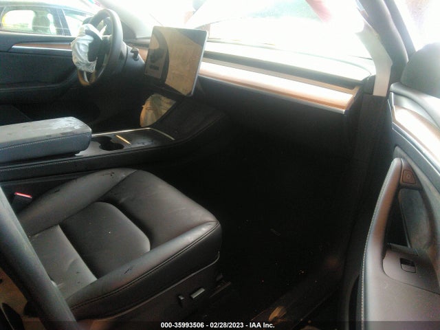 Tesla Model Y Performance 2022 7SAYGDEF3NF554017 Image 5