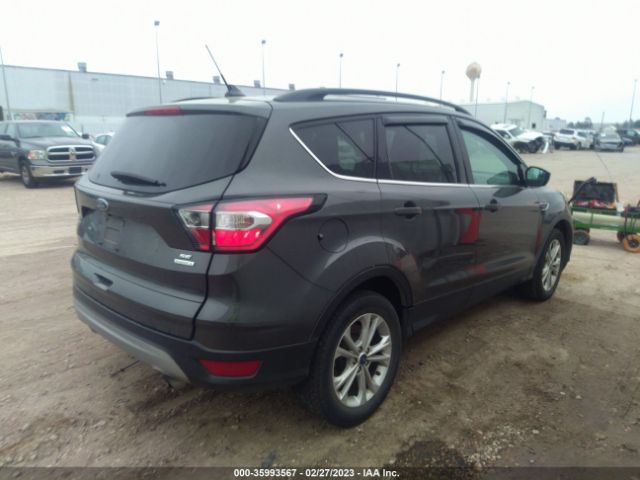 1FMCU0GDXJUD04145 Ford ESCAPE SE