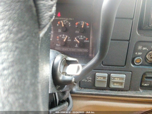 GMC Yukon 1997 1GKEK13R6VJ734759 Image 3
