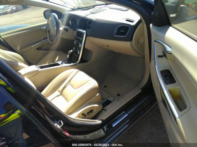 YV140MFM0F1359333 Volvo S60 T5 Drive-e Platinum
