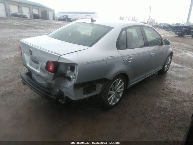 2010 VOLKSWAGEN JETTA SEDAN WOLFSBURG VIN: 3VWRJ7AJ9AM031344