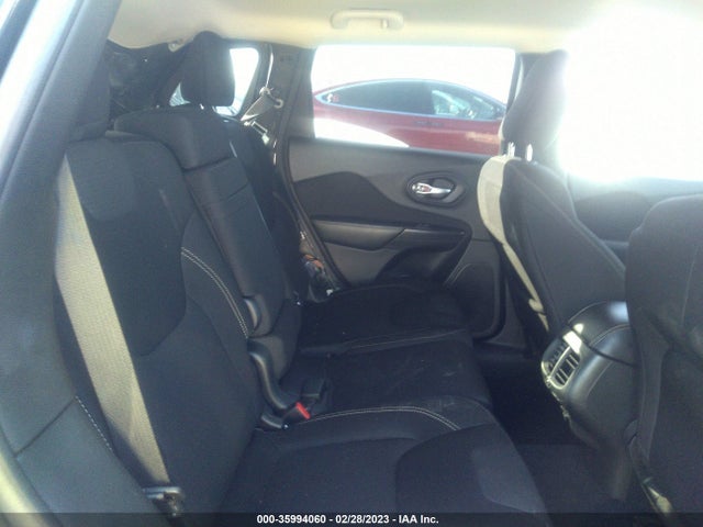 1C4PJLCB5FW706848 Jeep Cherokee Latitude