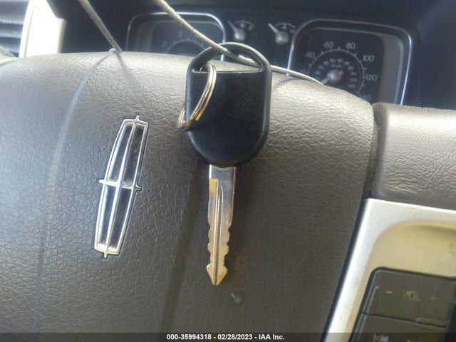 Lincoln MKX 2008 2LMDU68C78BJ26731 Image 3