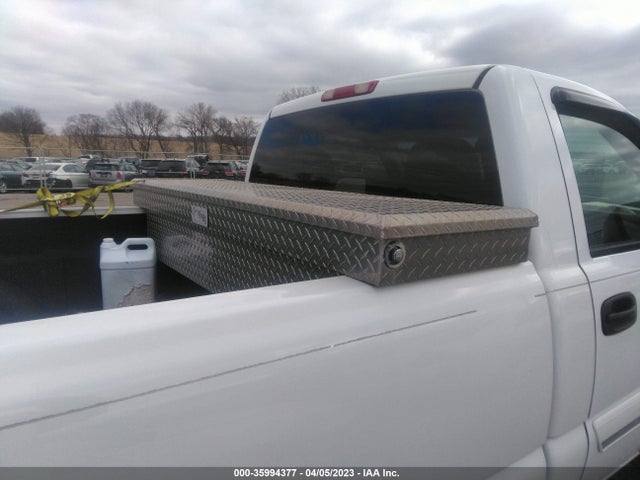 2005 CHEVROLET SILVERADO 2500HD LS VIN: 1GCHK24U75E344215