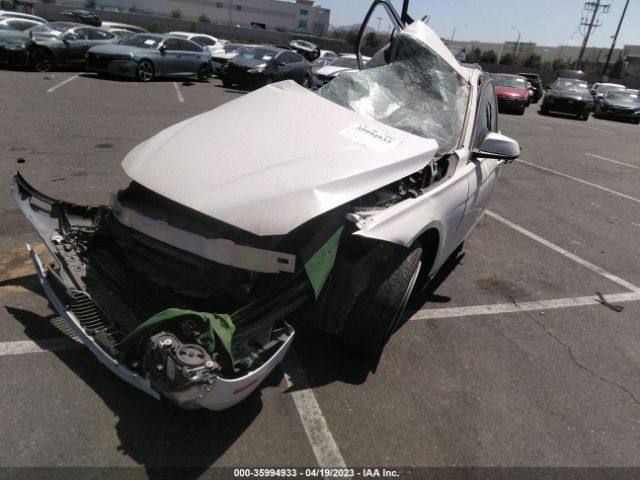 WBA8A9C32HK864796 BMW 3 Series 320i