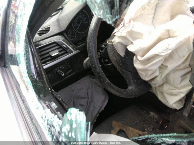 WBA8A9C32HK864796 BMW 3 Series 320i