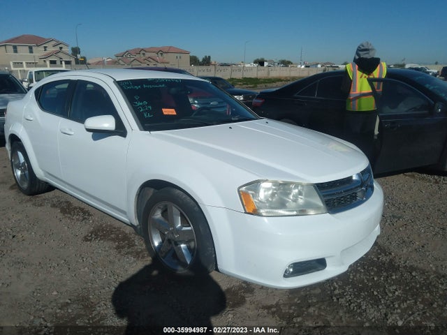 2011 1B3BD2FB4BN548785 main image