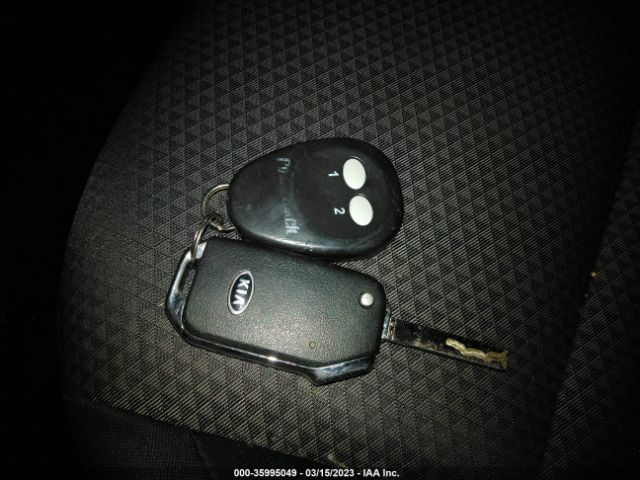 KNDJ23AU8M7761051 KIA SOUL LX