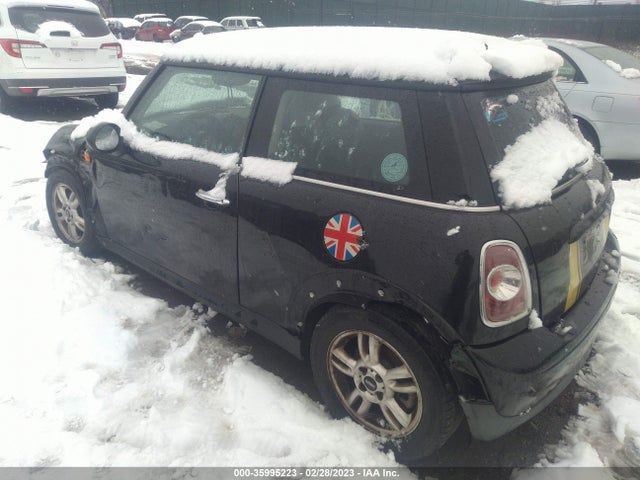 2013 MINI HARDTOP WMWSU3C52DT689093 Photo 2