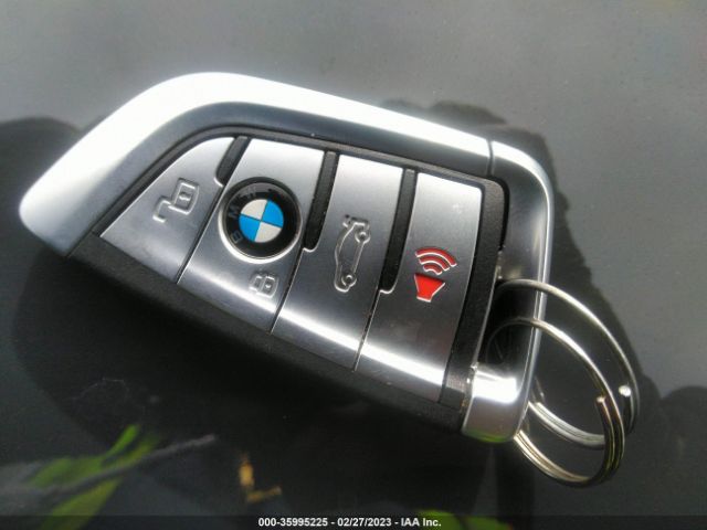 WBAGV8C01NCH58932 BMW 8 Series M850i