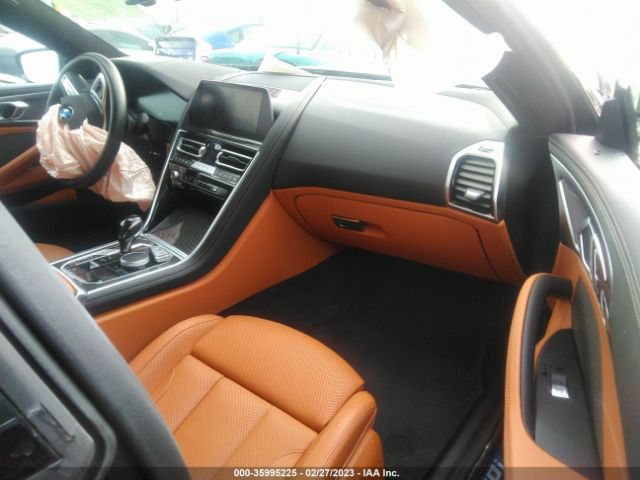 WBAGV8C01NCH58932 BMW 8 Series M850i