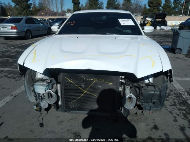 2C3CDXHG8EH329211 Dodge Charger Sxt