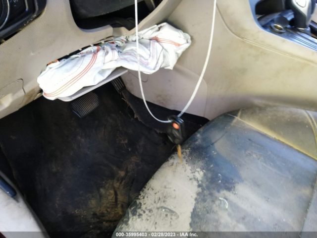 1FADP3K25FL302233 Ford FOCUS SE
