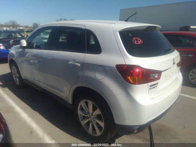 2015 MITSUBISHI OUTLANDER SPORT ES VIN: 4A4AP3AU8FE060860