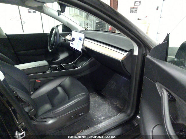Tesla Model Y Long Range 2021 5YJYGDEE3MF081738 Image 6