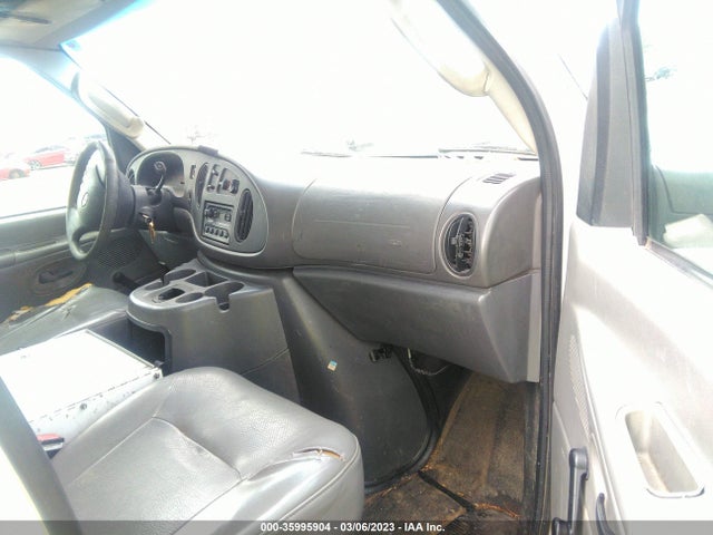 2004 FORD ECONOLINE CARGO VAN VIN: 1FTNE24L24HA19647