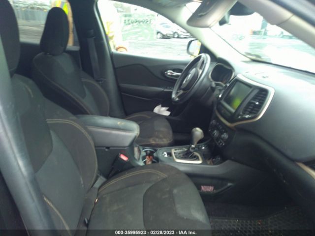 1C4PJMCS9GW188122 Jeep Cherokee Latitude