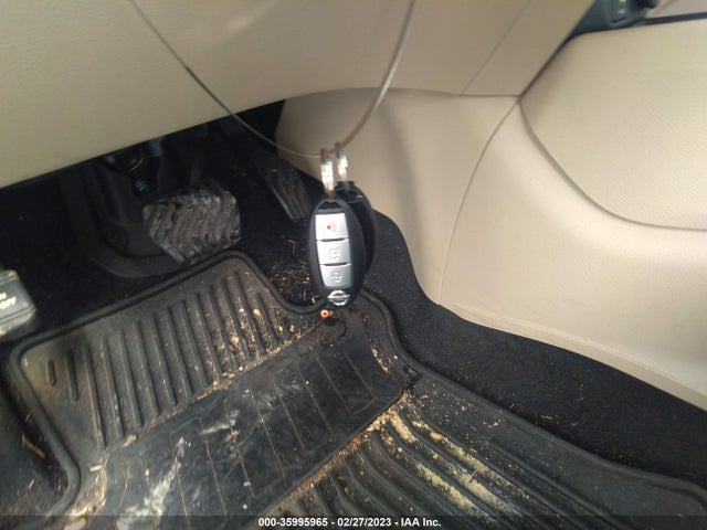 2016 Nissan Rogue, VIN: KNMAT2MT9GP633643