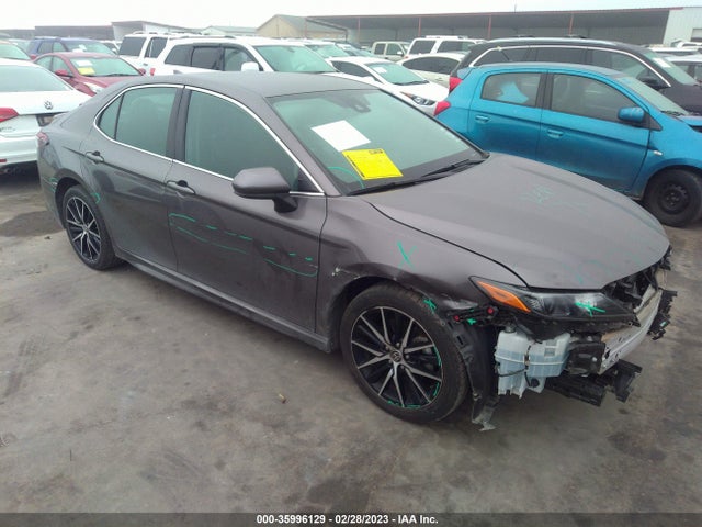 2021 Toyota Camry, VIN: 4T1G11AK0MU461811