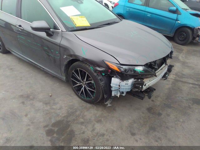 2021 Toyota Camry, VIN: 4T1G11AK0MU461811