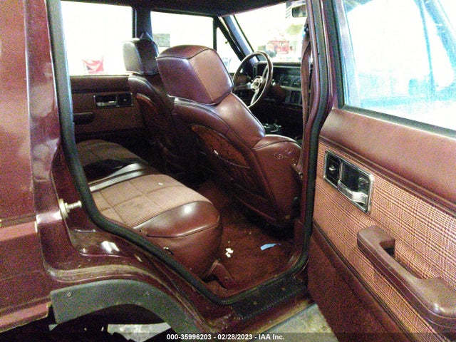 1987 JEEP CHEROKEE LAREDO VIN: 1JCMR784XHT147829