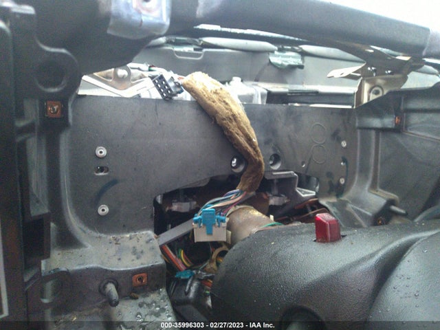 Chevrolet Avalanche 2002 3GNEK13T12G284319 Image 8