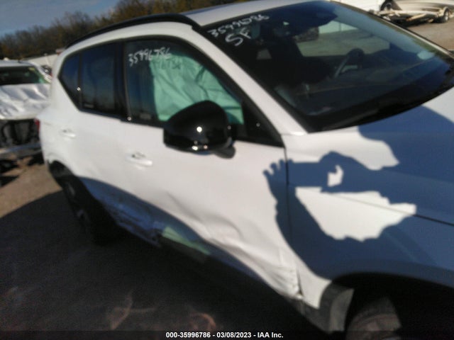 2023 Volvo XC40, VIN: YV4L12UW5P2914311