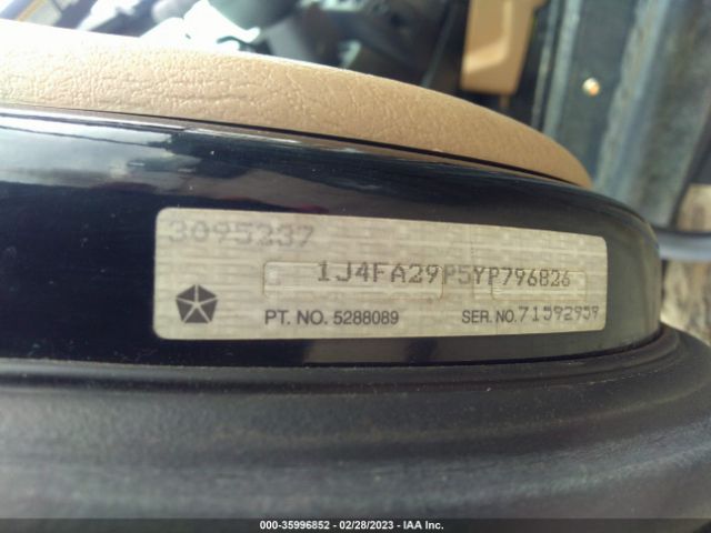 1J4FA29P5YP796826 Jeep Wrangler