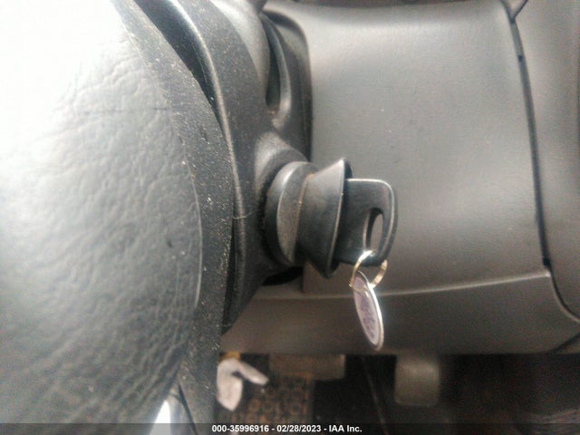 2001 FORD F-150 XL/XLT VIN: 2FTZF07271CB03682