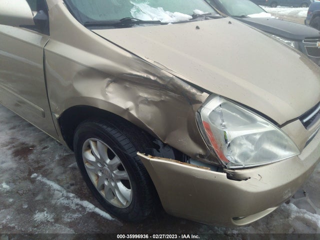 2006 KIA SEDONA LX/EX VIN: KNDMB233366032816