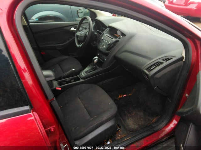 Ford FOCUS SE 2015 1FADP3K26FL318764 Image 6