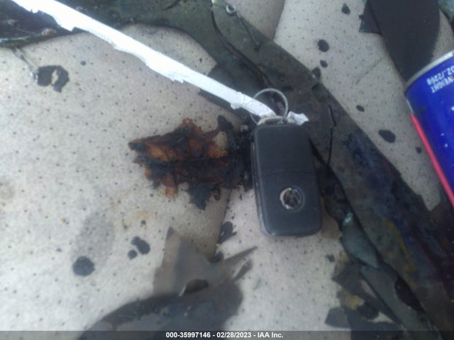 WVGAV7AX0GW074757 Volkswagen Tiguan R-line